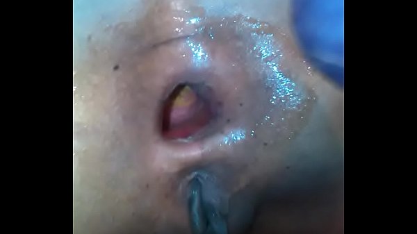 preparando a mi negra para el fisting anal