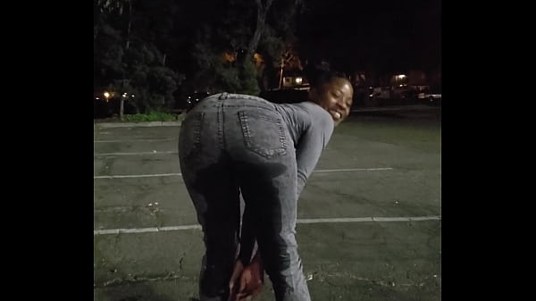 Black Cali pee girl takes a good leak in her pants
