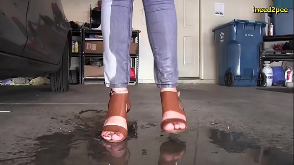Desperate to pee girls don’t make it to toilet and pee their jeans and panty wetting 2020