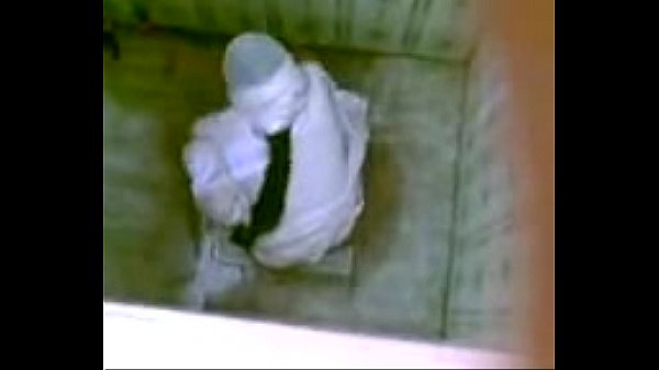 indian school girl peeing in toilet